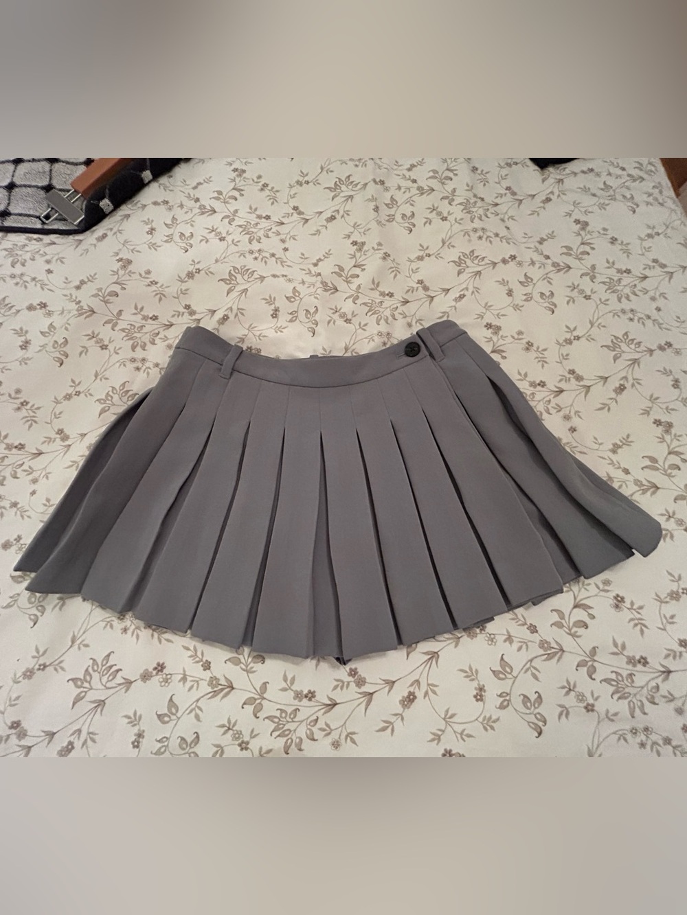 Aritzia Pleated Mini (Sima) Skort